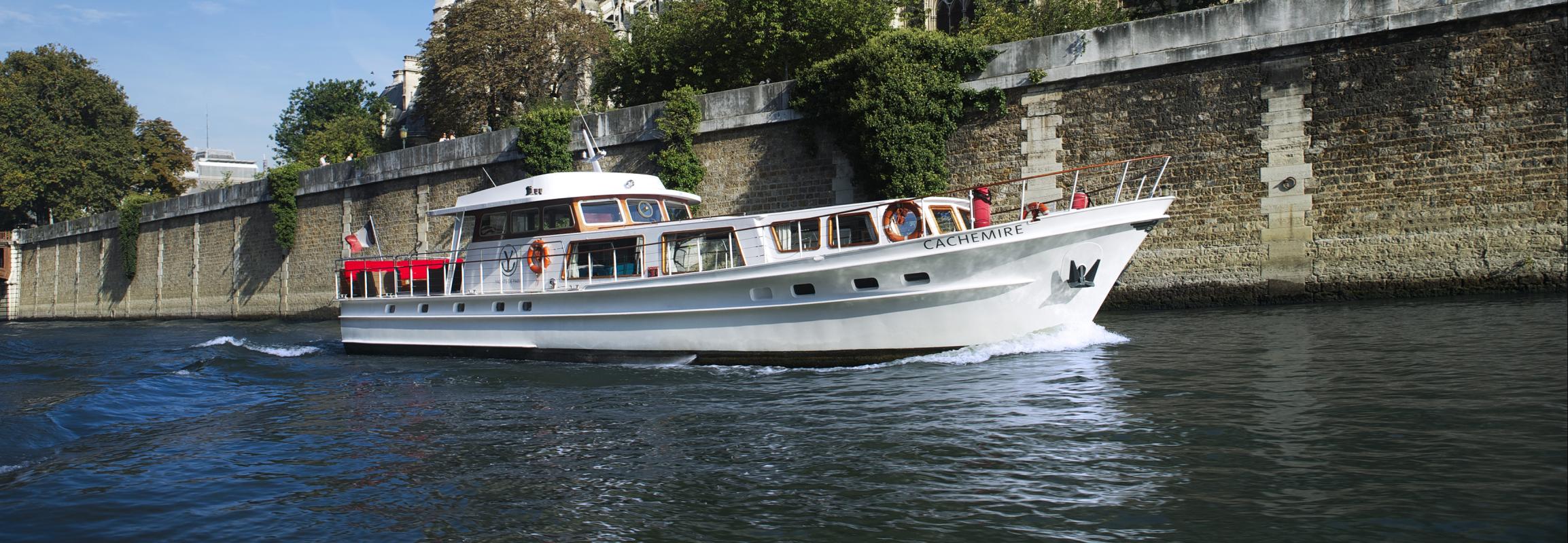 vue-des-quais-croisiere-paris
